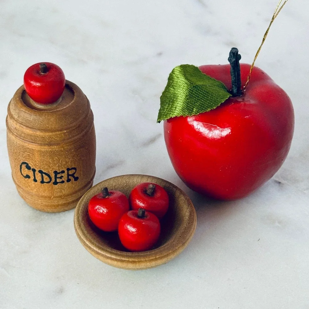 Vintage Miniature Apples Cider Barrel Wood Bowl Holiday Kitchen Miniature Decor‎